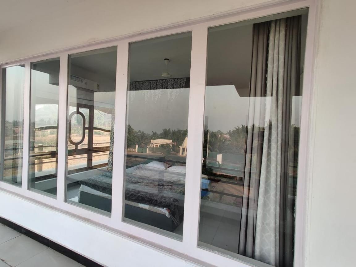 Sunshine Sea View Hotel Alibag Exterior photo