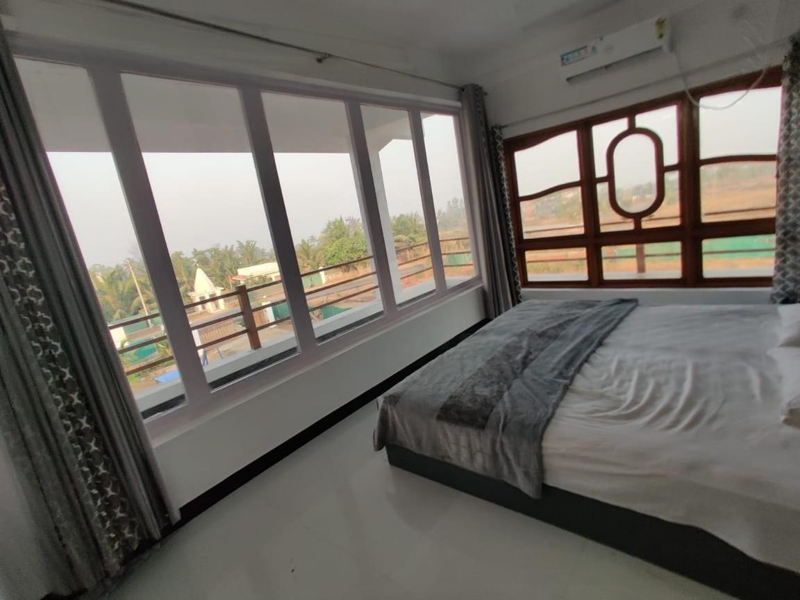 Sunshine Sea View Hotel Alibag Exterior photo